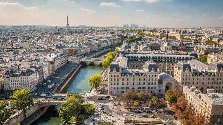Paris et la Seine vus du ciel